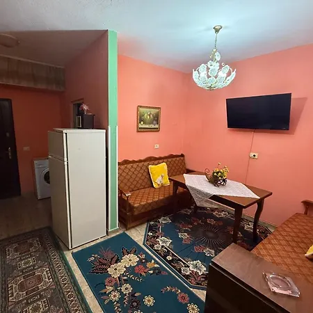 Durres Beach Apartment ホームステイ *